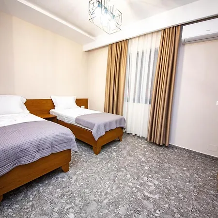 Center Hotel