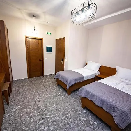 Center Hotel 3*