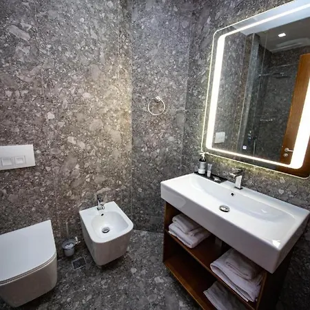 Center Hotel 3*