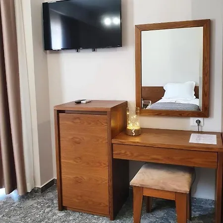 Hotel Center Ksamil