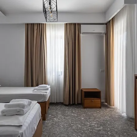 Hotel Center