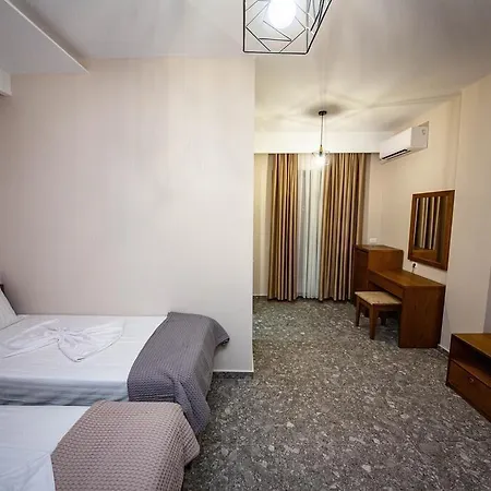 Center Ξενοδοχείο 3*
